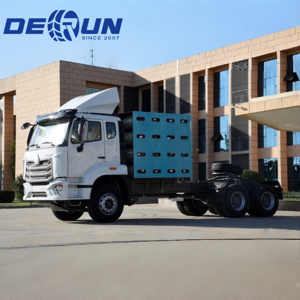 Sinotruk Howo 6x4 CNG NX traktoros teherautó